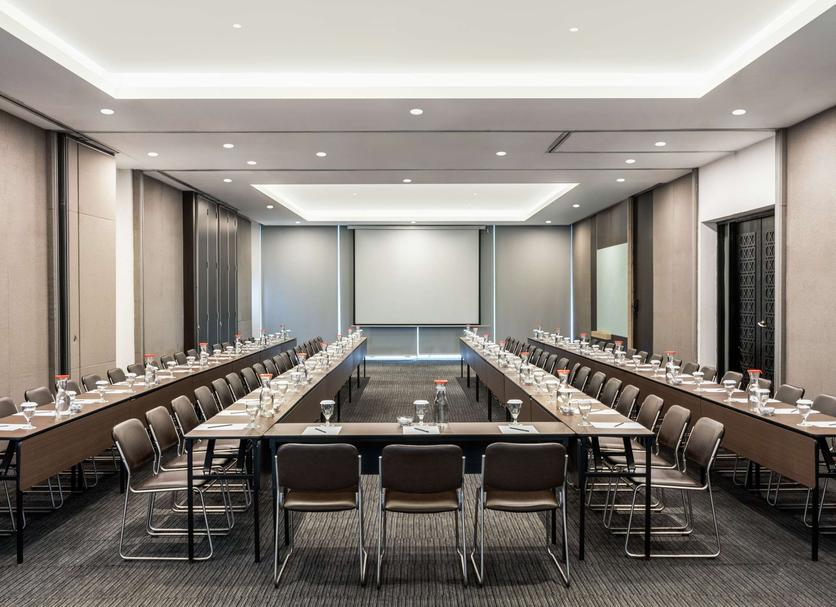 Ruang konferensi Foto