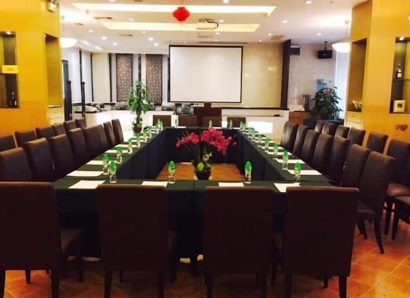 Ruang konferensi Foto