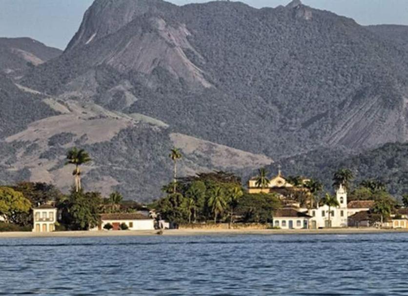 Pemandangan luar Foto