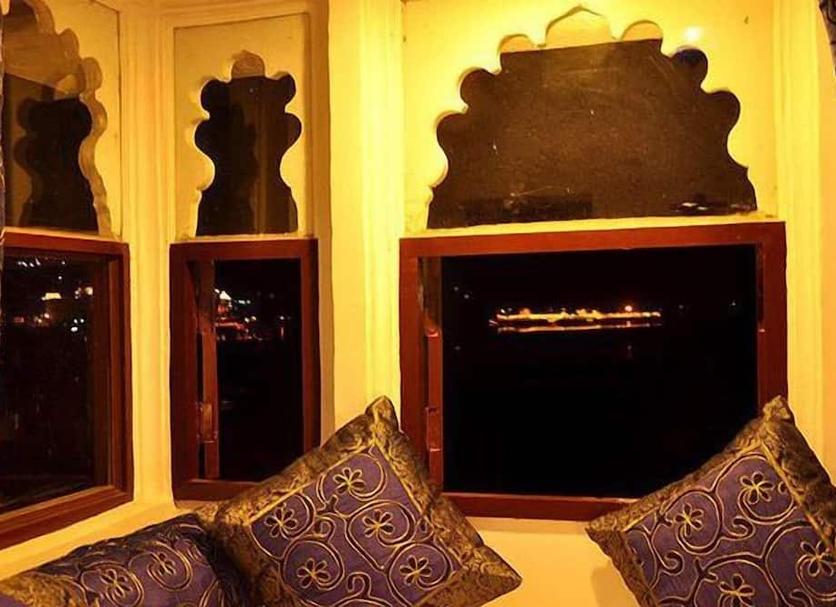 Prasarana kamar Foto