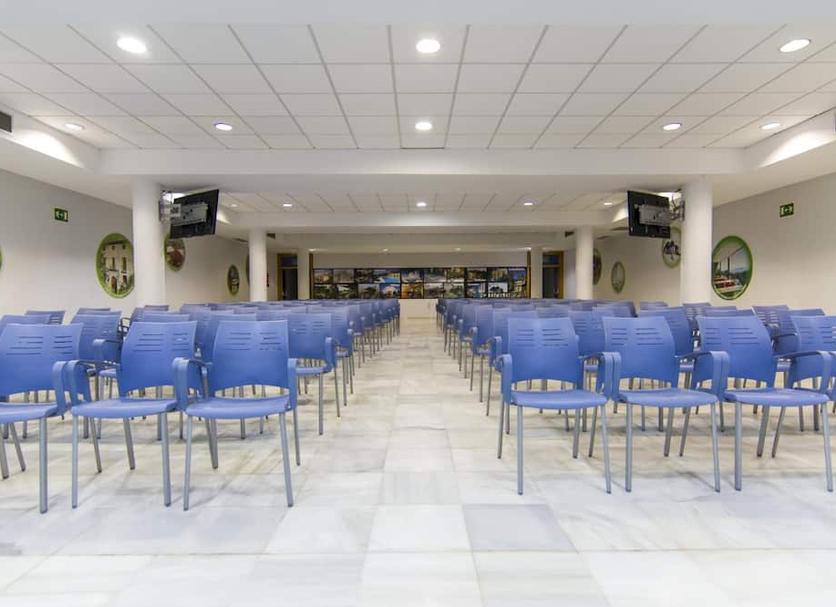 Ruang konferensi Foto