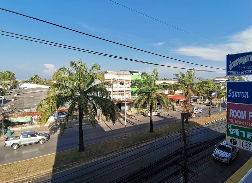 Pemandangan luar Foto