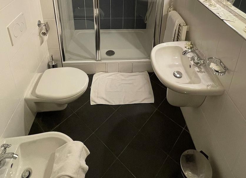 Kamar Mandi Foto