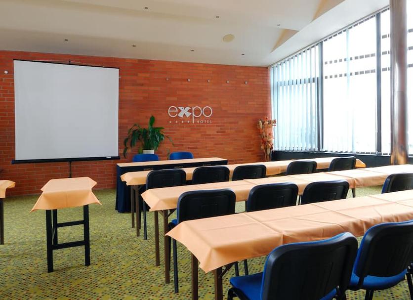 Ruang konferensi Foto