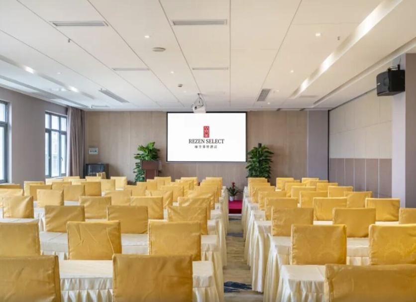Ruang konferensi Foto