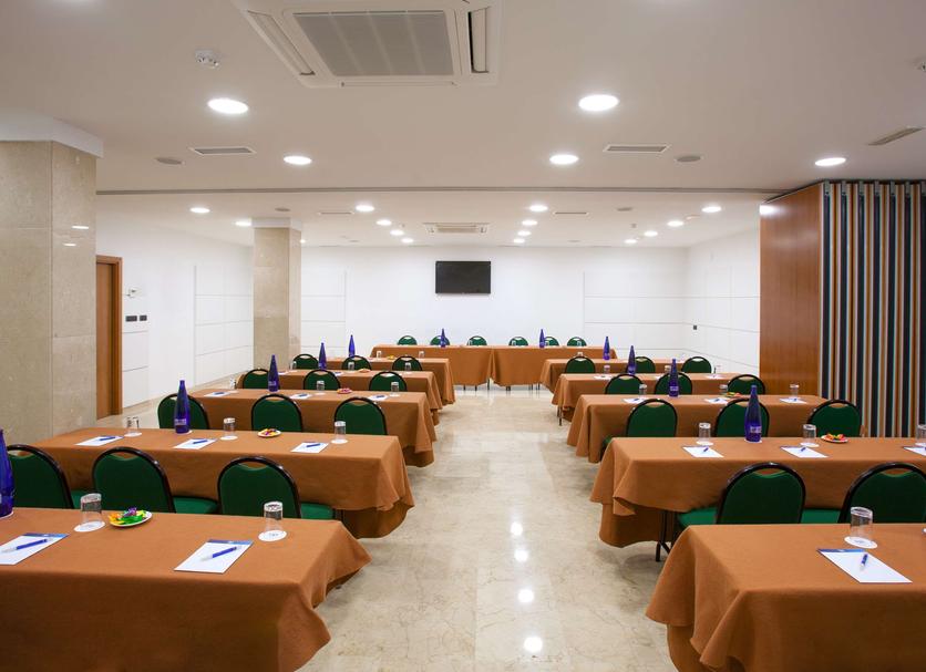 Ruang konferensi Foto