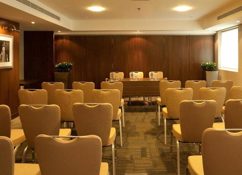 Ruang konferensi Foto