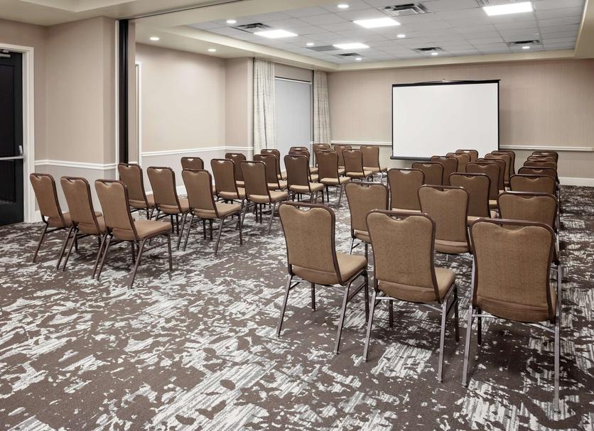 Ruang konferensi Foto