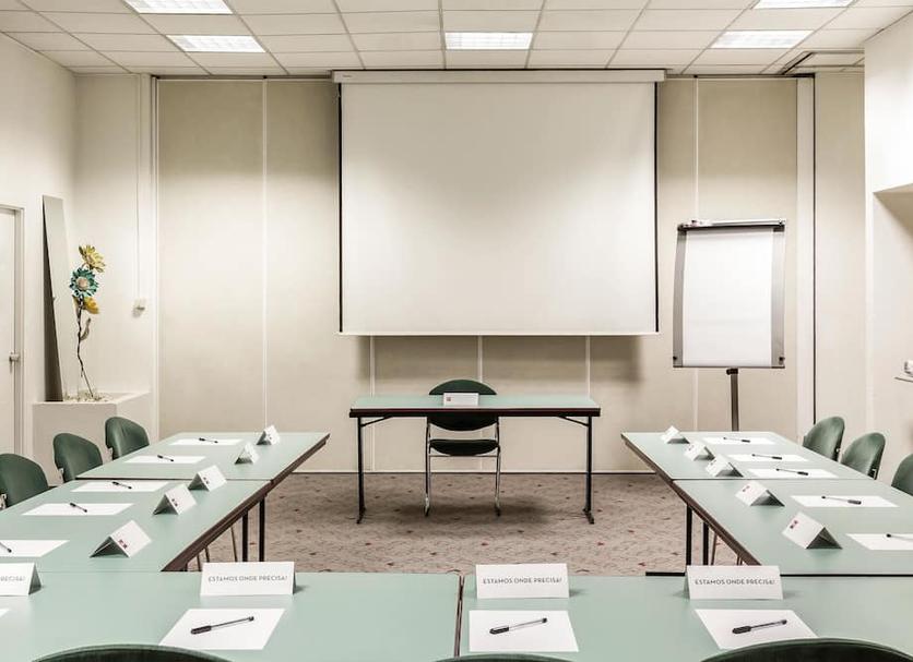 Ruang konferensi Foto