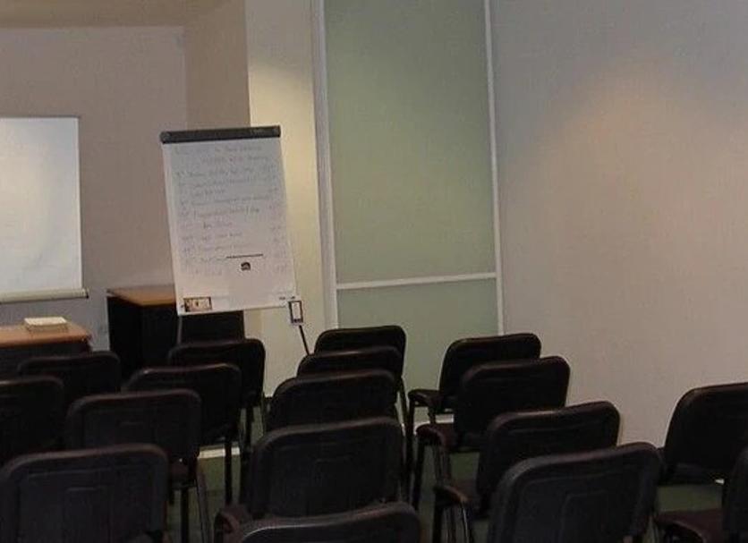 Ruang konferensi Foto