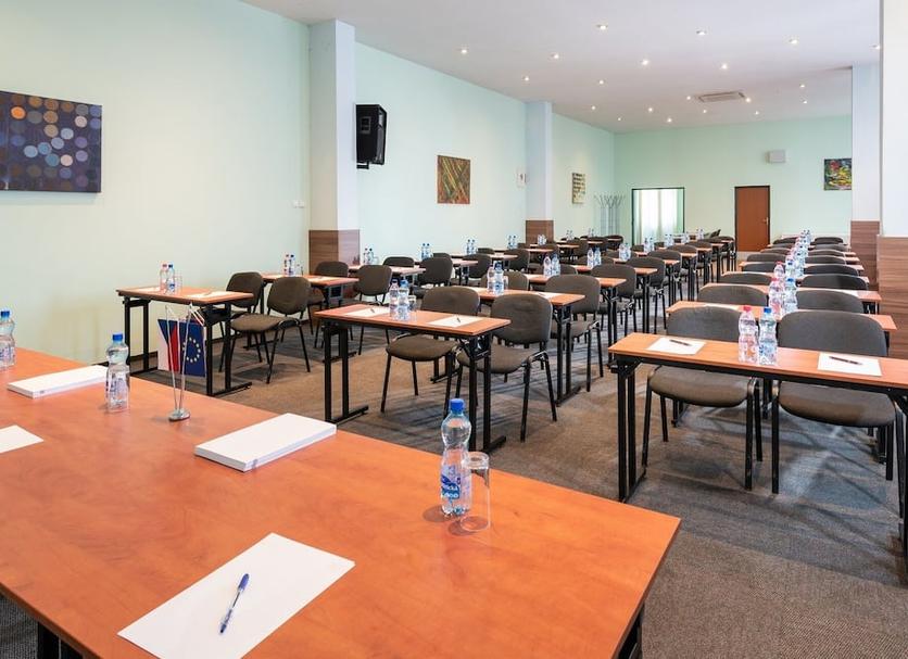 Ruang konferensi Foto