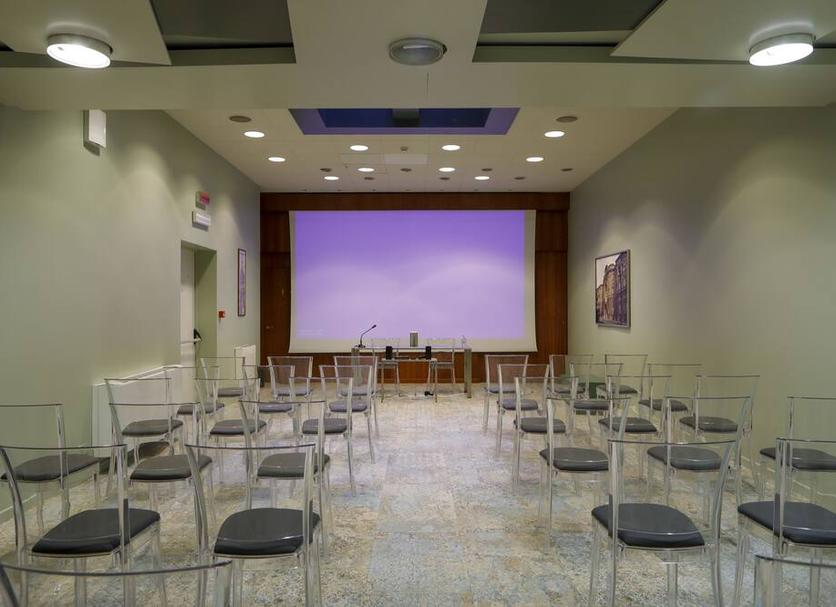 Ruang konferensi Foto