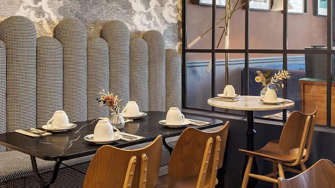 Hotel Paradis Paris