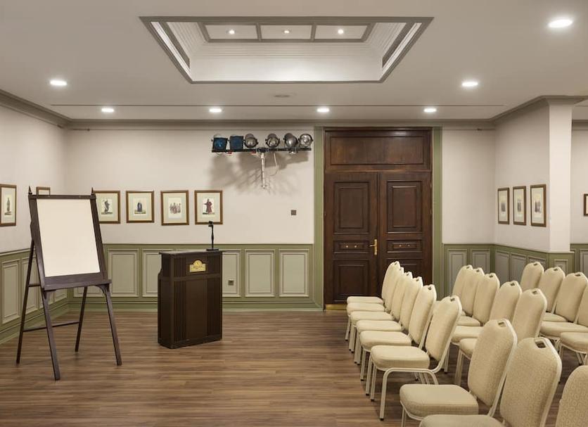 Ruang konferensi Foto
