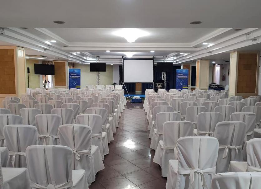 Ruang konferensi Foto