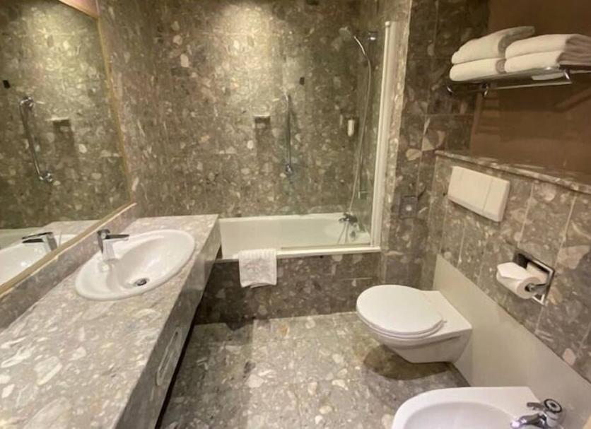 Kamar Mandi Foto