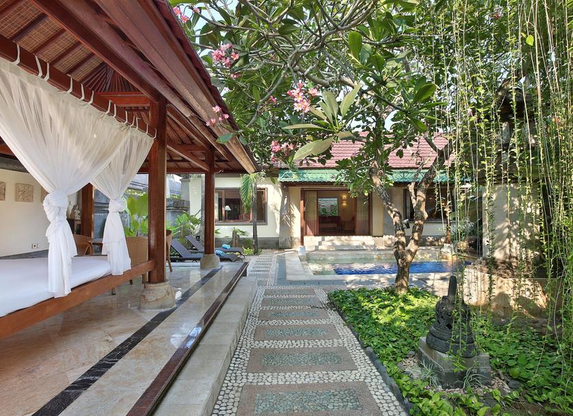 Pemandangan luar Foto