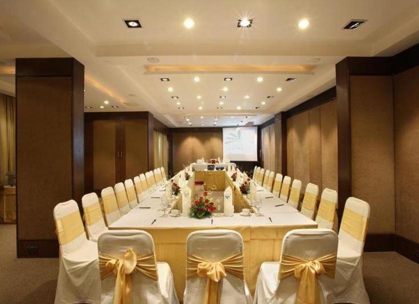 Ruang konferensi Foto
