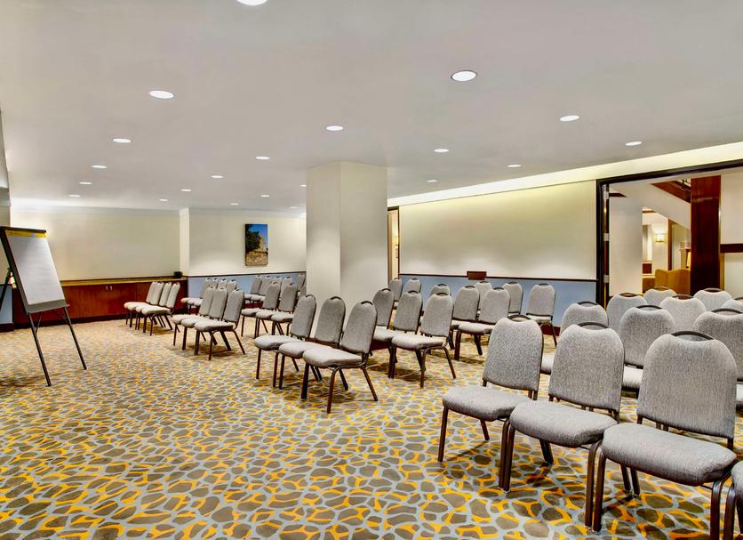 Ruang konferensi Foto