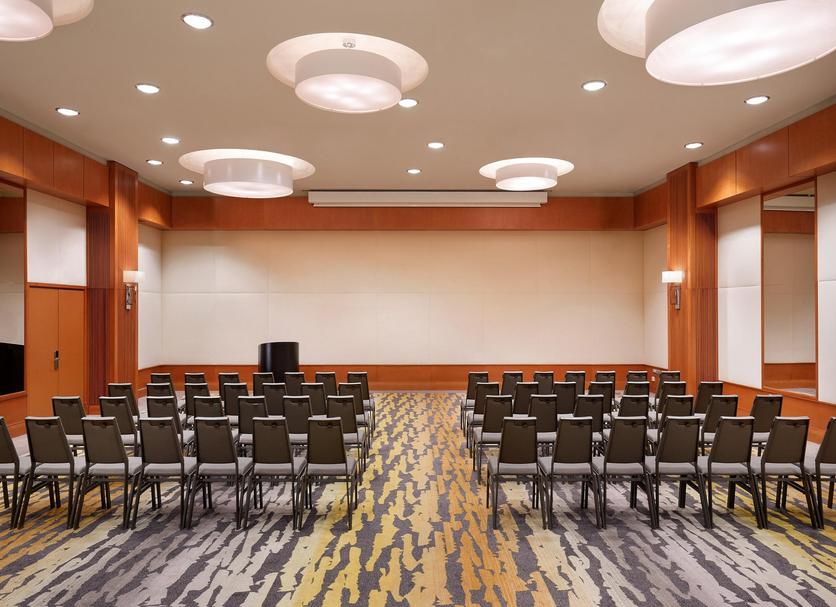 Ruang konferensi Foto