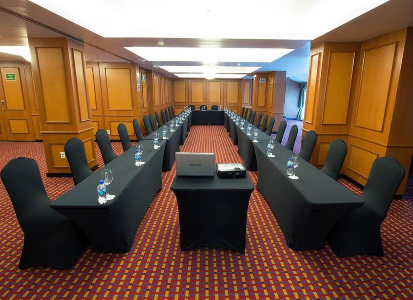 Ruang konferensi Foto