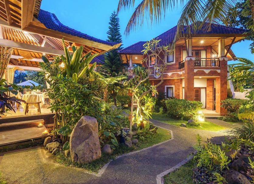 Pemandangan luar Foto