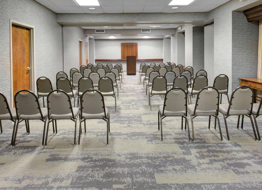 Ruang konferensi Foto