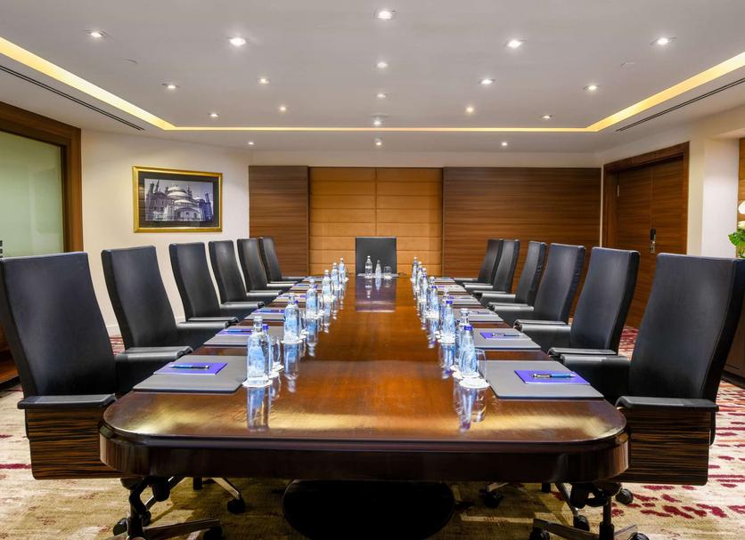 Ruang konferensi Foto