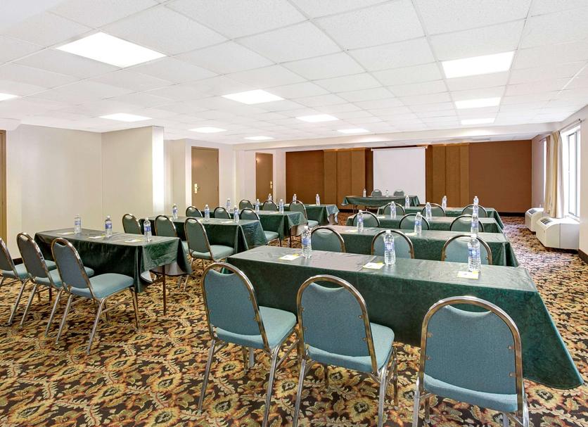 Ruang konferensi Foto