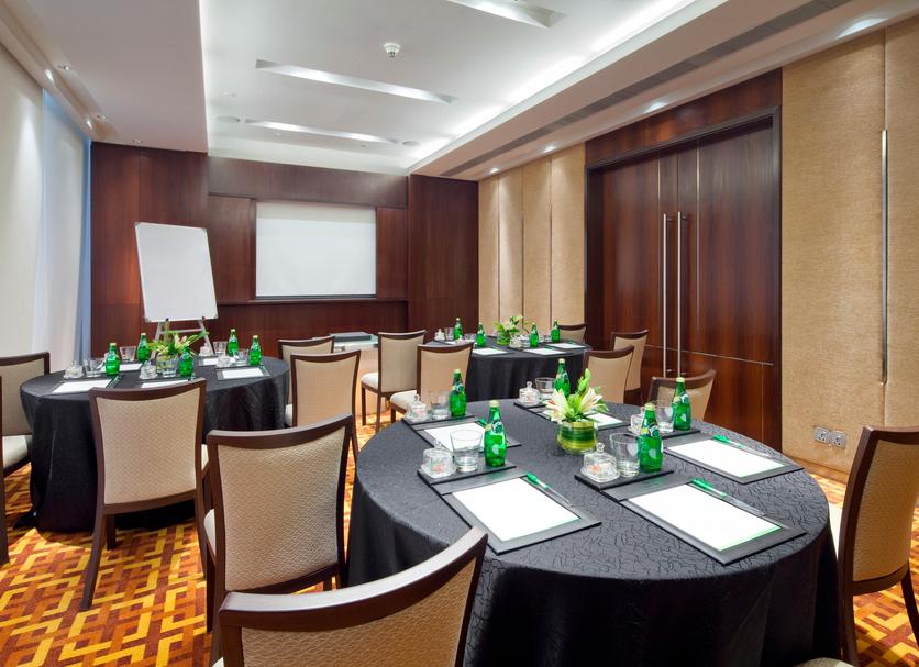 Ruang konferensi Foto