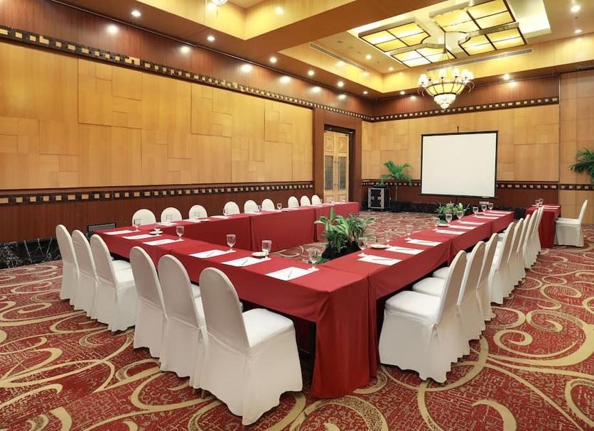 Ruang konferensi Foto