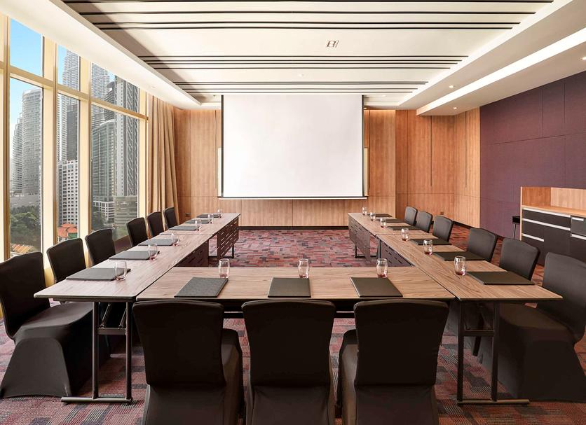 Ruang konferensi Foto