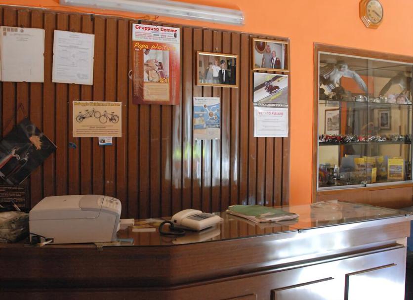 Resepsionis Foto