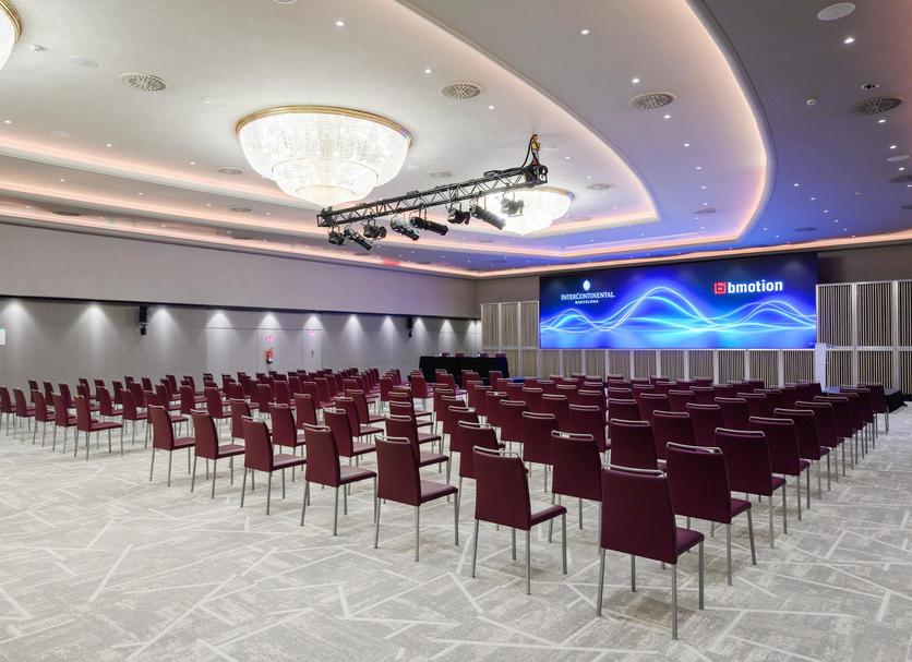 Ruang konferensi Foto