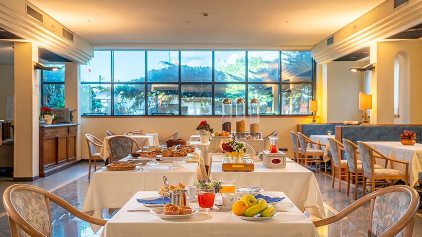 Hotel Cristallo di La Rosetta Srl