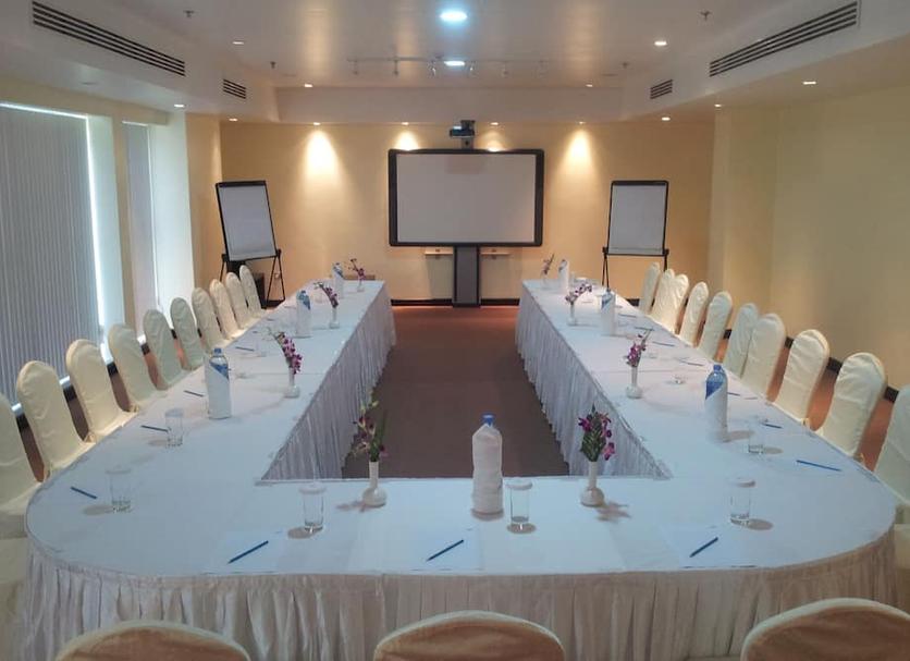 Ruang konferensi Foto