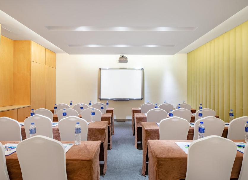 Ruang konferensi Foto