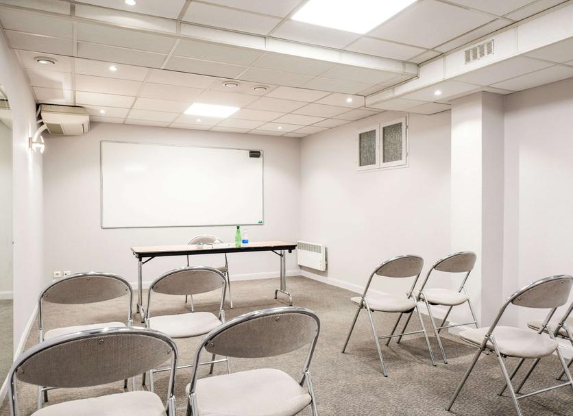 Ruang konferensi Foto