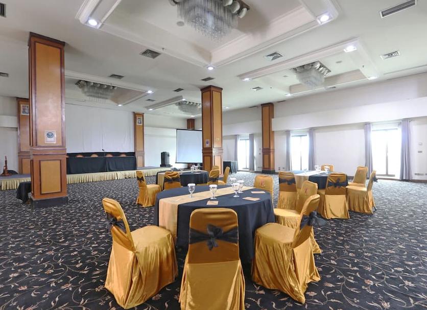 Ruang konferensi Foto
