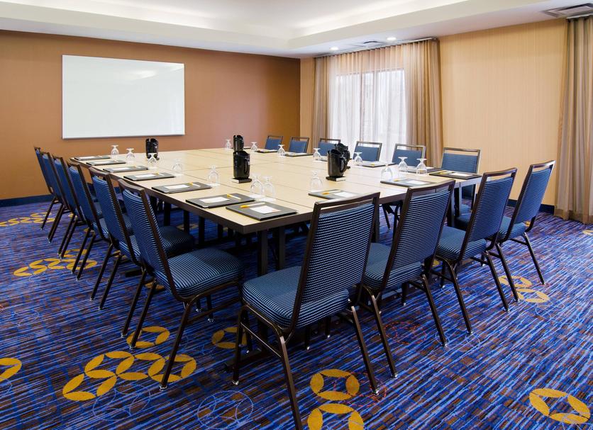 Ruang konferensi Foto