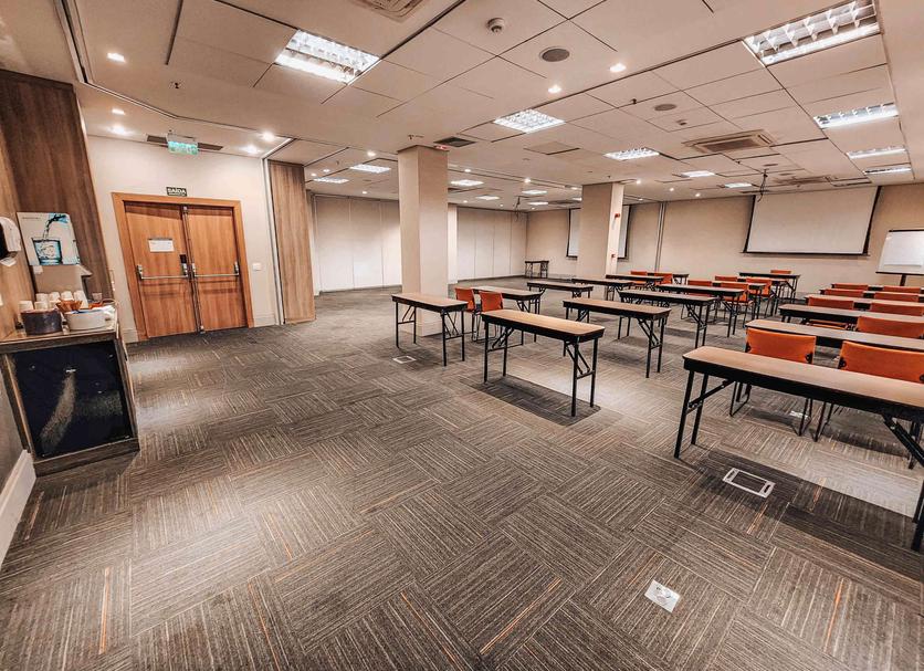 Ruang konferensi Foto