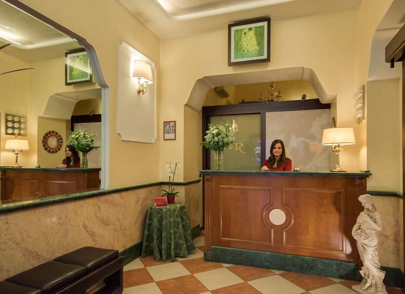 Resepsionis Foto