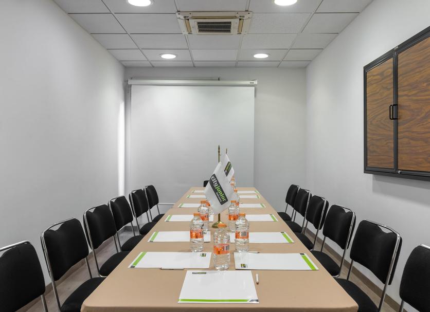 Ruang konferensi Foto