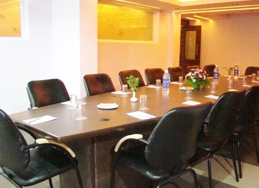 Ruang konferensi Foto