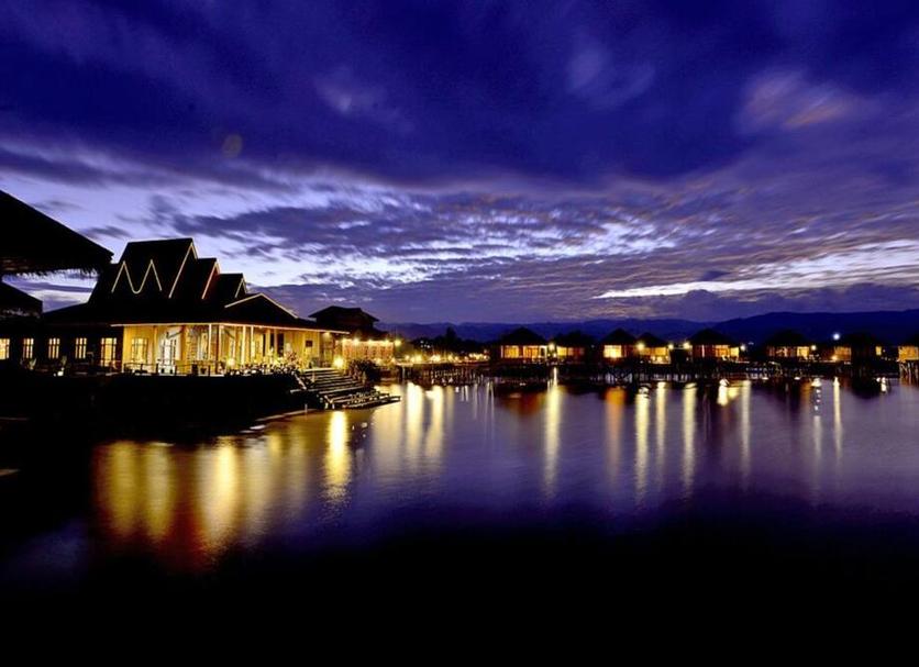 Pemandangan luar Foto