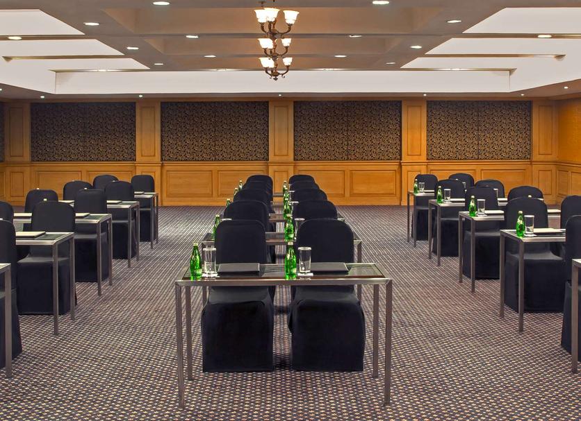 Ruang konferensi Foto