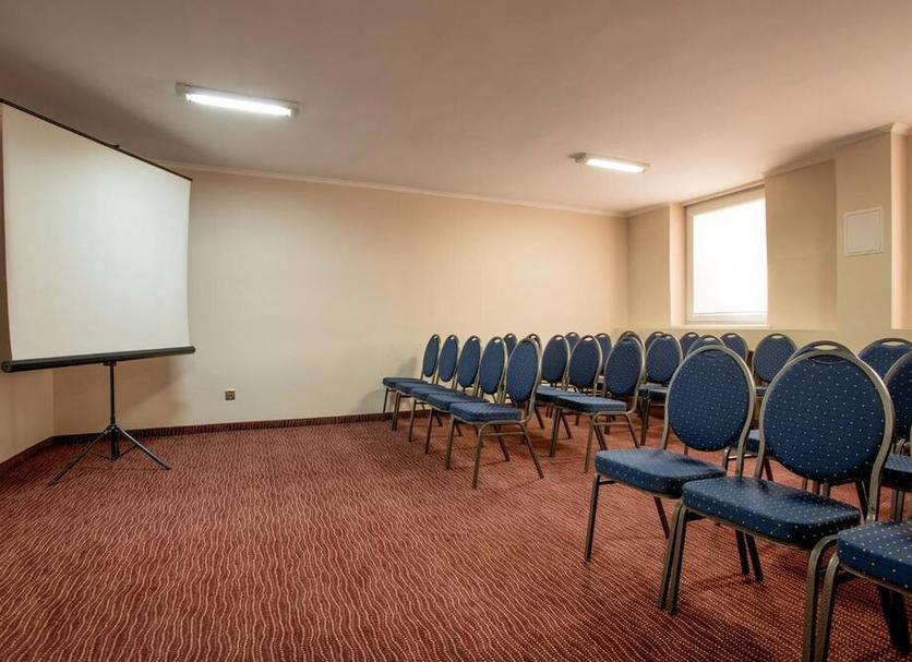 Ruang konferensi Foto
