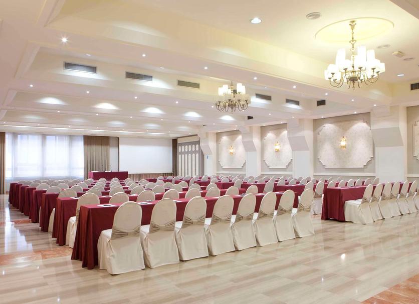 Ruang konferensi Foto