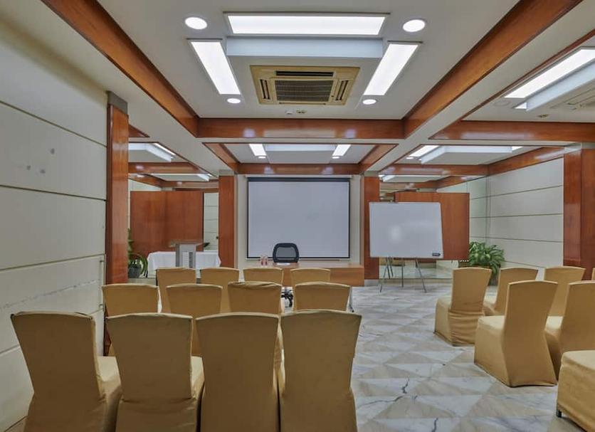 Ruang konferensi Foto