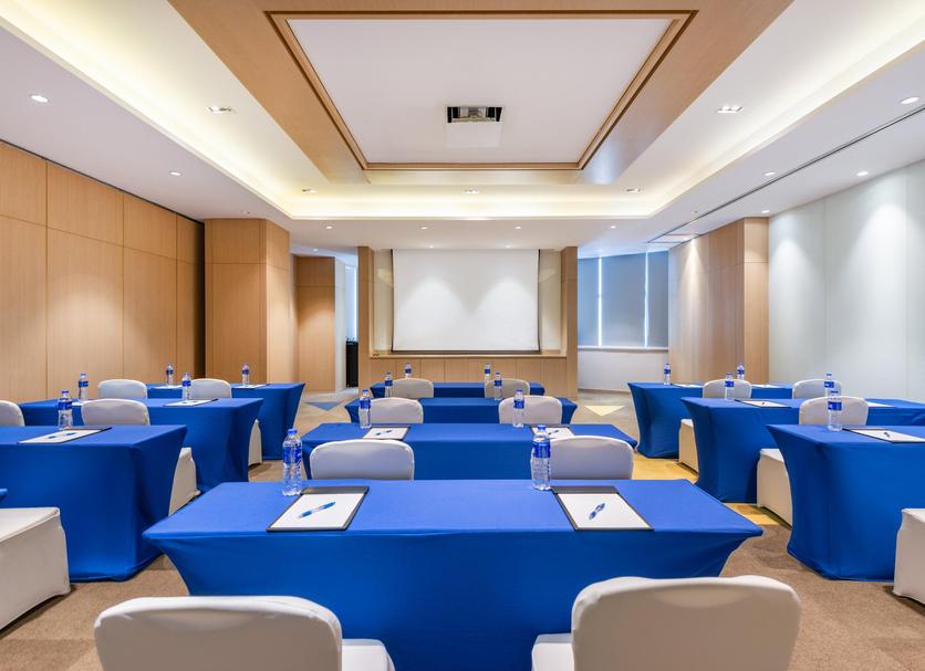 Ruang konferensi Foto